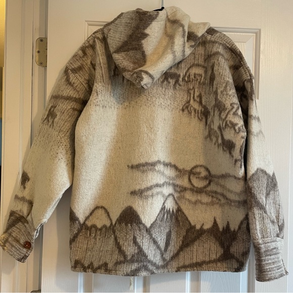 Vintage Ecuador Warm Oversized 100% Virgin Wool Coat - Picture 8 of 13